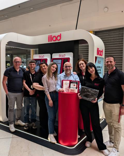 LFM premiata per le attivazioni B2B insieme a iliad al CC Grande Sud di Napoli